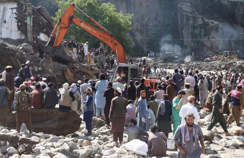 د نورستان خونړیو سېلابونو کې د وژل شویو شمېر ۲۳ ته ورسېد؛ تر ۱۰۰ ډېر کسان لا هم بېدرکه دي